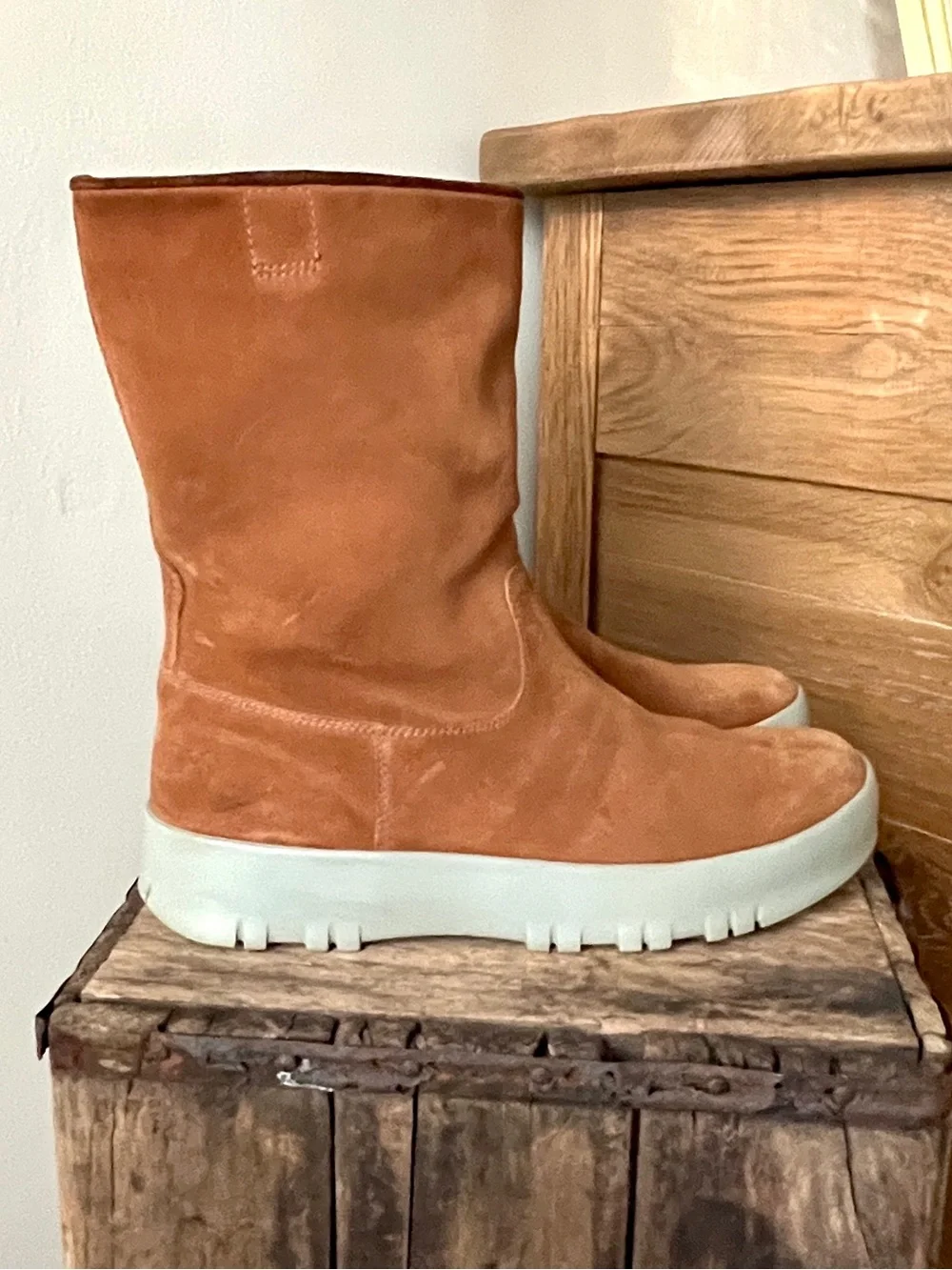 Vintage Prada Suede Shearling Winter Boots Camel Platform Size 40